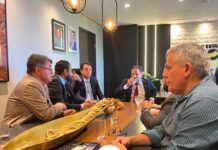 Presidente da Asmir e comissão de representantes classistas são reconhecidos pelo presidente da al e por representantes do Governo do Estado